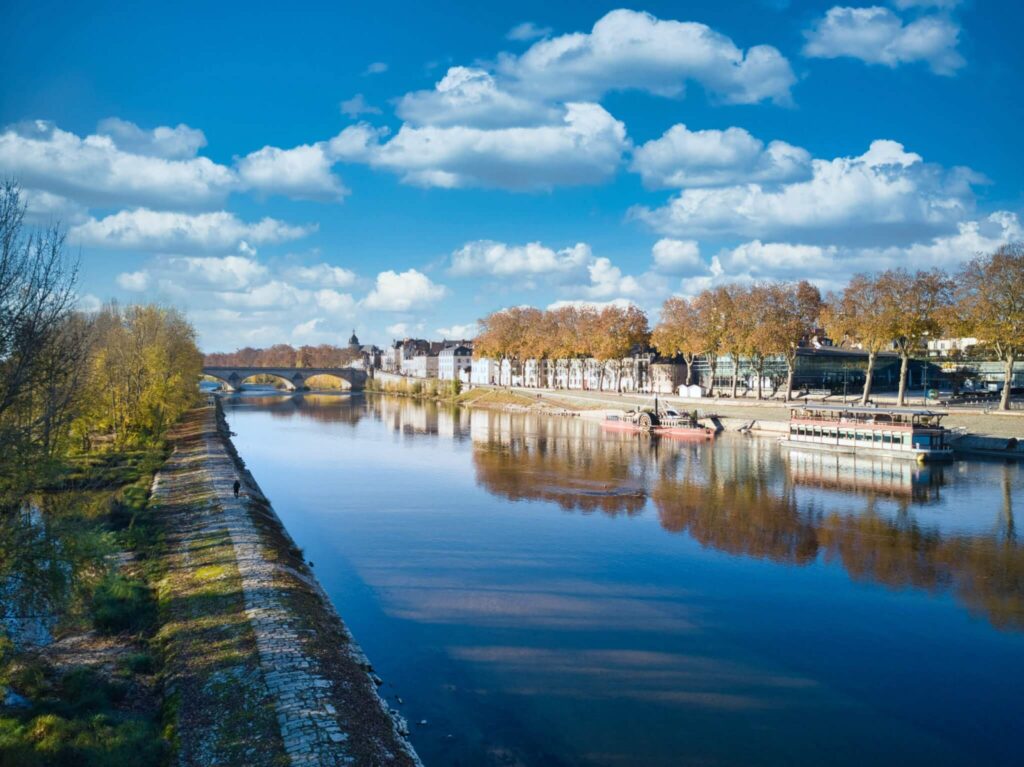 Bord-de-Loire-Orléans-pont-Georges-V-1-2048x1534