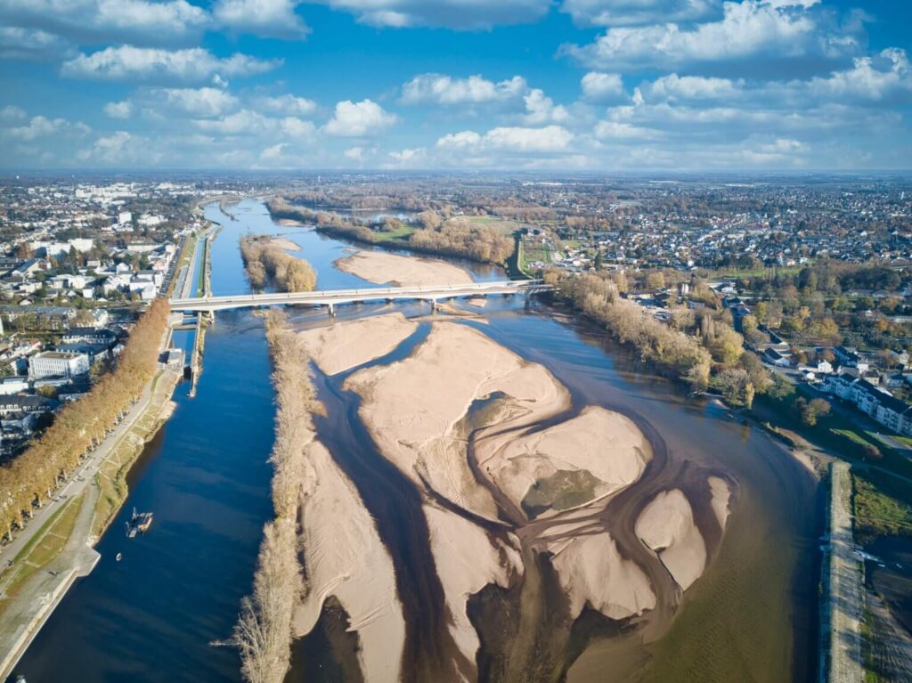 Orléans-drone-Loire-pont-Tinat-1536x1151