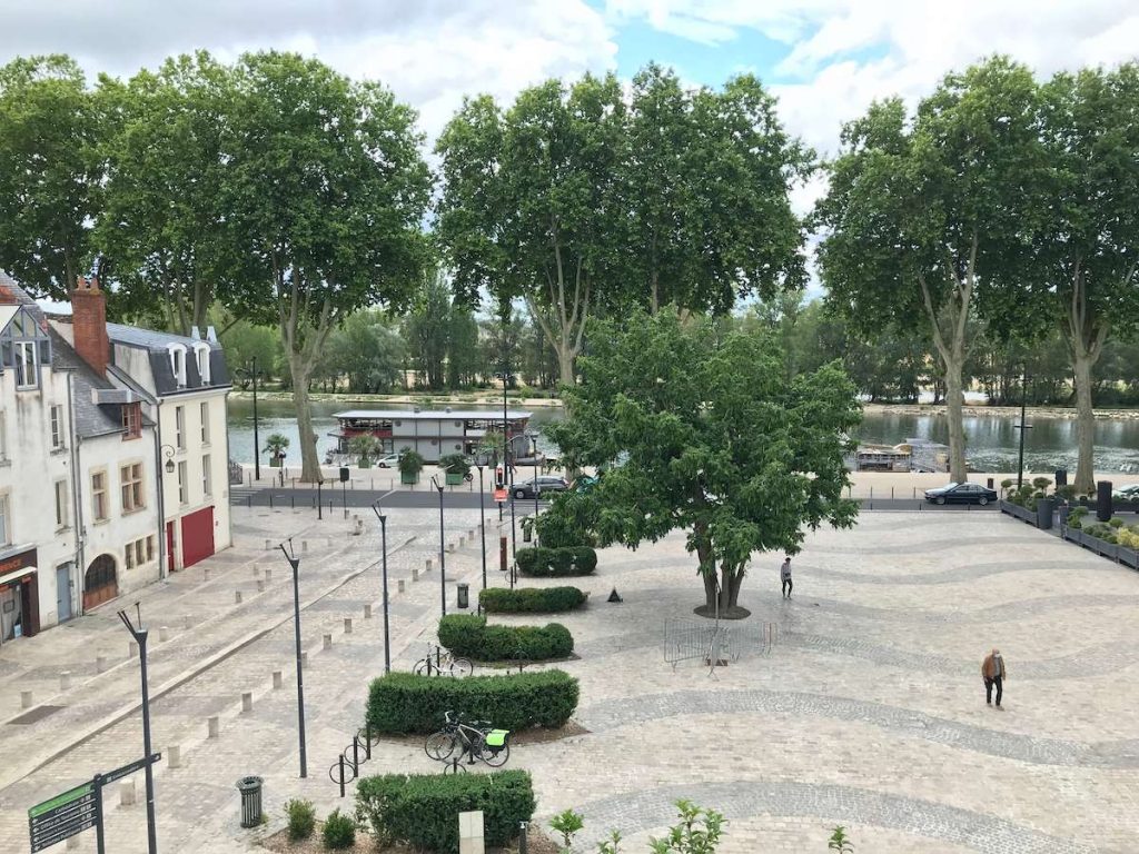 place-de-Loire-vue-depuis-Charpenterie-1024x768 PROVISOIRE
